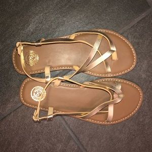 SO Thong Gold Sandals